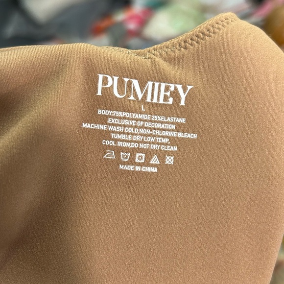 PUMIEY Women's Deep V Neck Sleeveless Tank Top Sexy Double Lined Going Out Tops - Picture 4 of 4